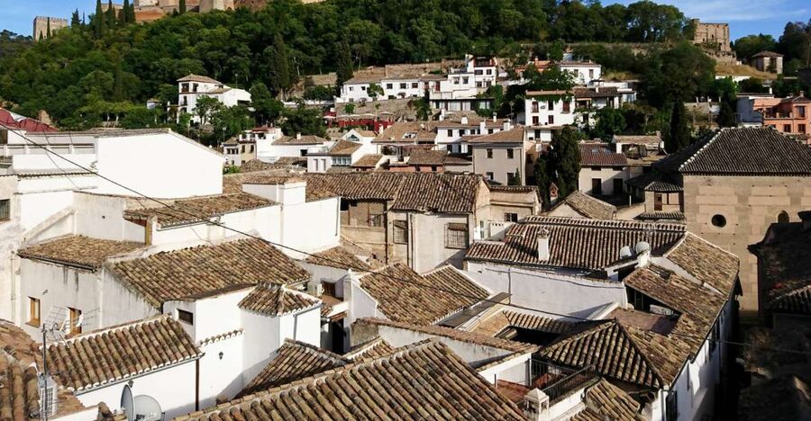Albaicín & Sacromonte: Tour with Flamenco Show - Albaicín Streets, Bars, and Terraces: A Neighborhood You Feel
