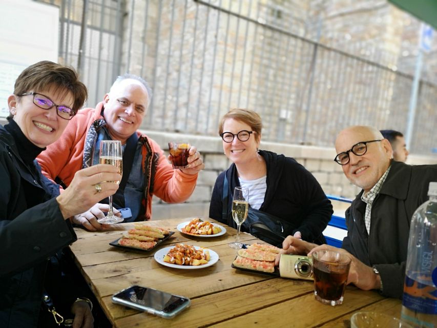 Barcelona: City Tour & Flamenco Show with Wine & Tapas - Palau Dalmases flamenco: the medieval palace factor
