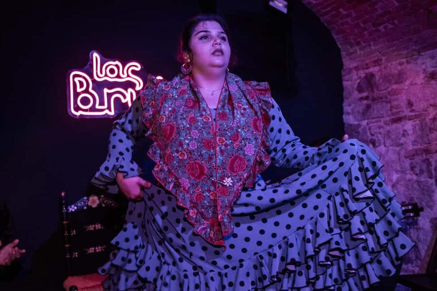 Barcelona: Espectáculo de Flamenco íntimo en Las Brujas - Key Points Worth Knowing Before You Go