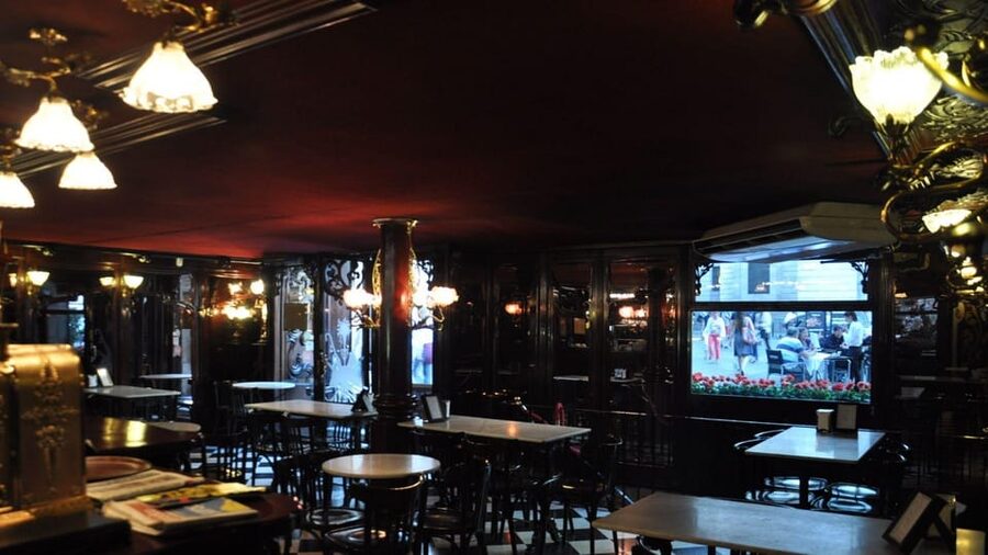 Barcelona: Exclusive Flamenco Show at El Paraigua with Drink - Who this Friday-night show is best for