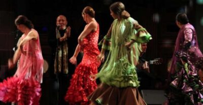 Barcelona: Flamenco at El Patio Andaluz with Optional Dinner - The 1-hour show: tight pacing and what to watch for
