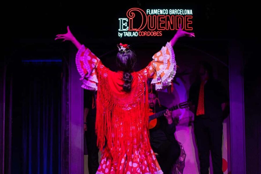 Barcelona: Flamenco Show with Drink at La Rambla - What the Ticket Actually Buys: Entry, One Drink, and a 55-Minute Real-Time Hit