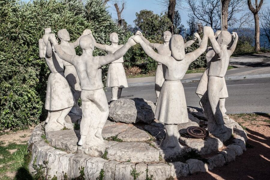 Barcelona: Montjuïc Walking Tour With Optional Flamenco Show - Laribal’s Gardens: Witchy Legends on the Way to the Greek Theater