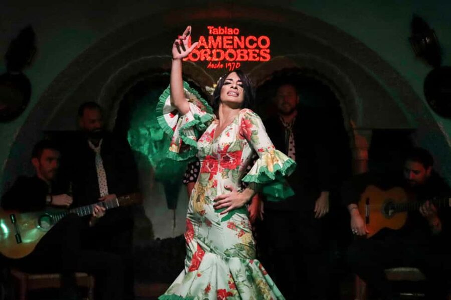 Barcelona: Tablao Flamenco Cordobes with Food/Drink Options - Who This Works Best For (And Who Might Skip It)