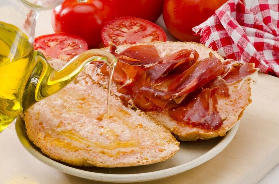Barcelona: Tapas Walking Tour & Flamenco Show - Getting Your Bearings: Meet at Palau de la Música and Start Smart