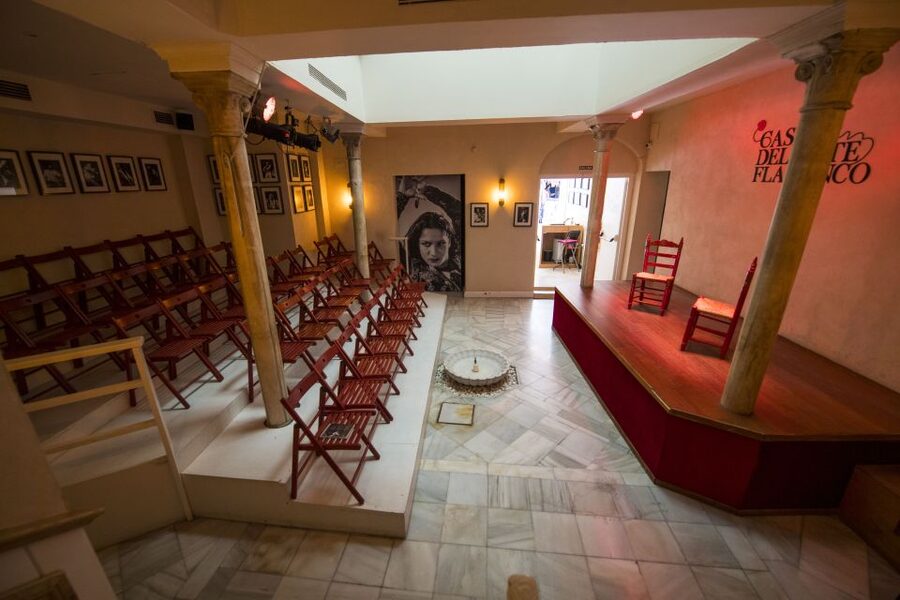 Granada: 1-Hour Traditional Flamenco Show - What You’ll Do Right Before the Music Starts