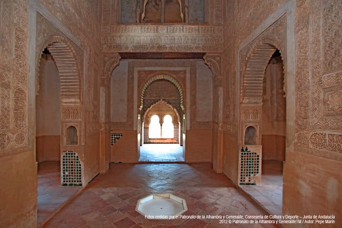 Granada: Alhambra Guided Tour and Flamenco Show - Practical tips that prevent the most common problems