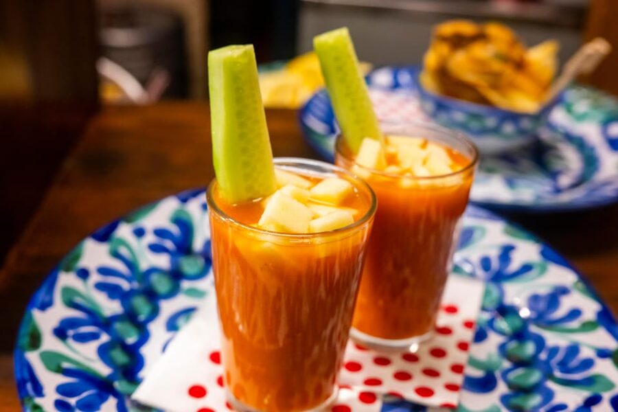 Granada: Authentic and intimate Flamenco Show with Snacks - Snacking in Granada style: gazpacho or pumpkin, mussels, gildas, and your cone choice