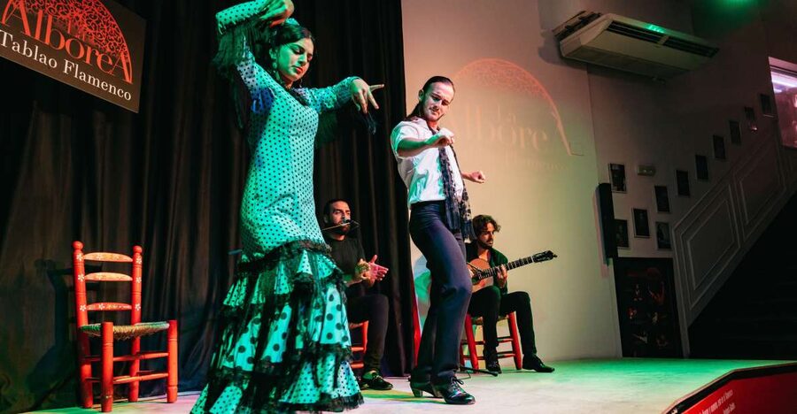 Granada: Flamenco Show in La Alboreá - Granada’s Intimate Tablao: La Alboreá at a Glance