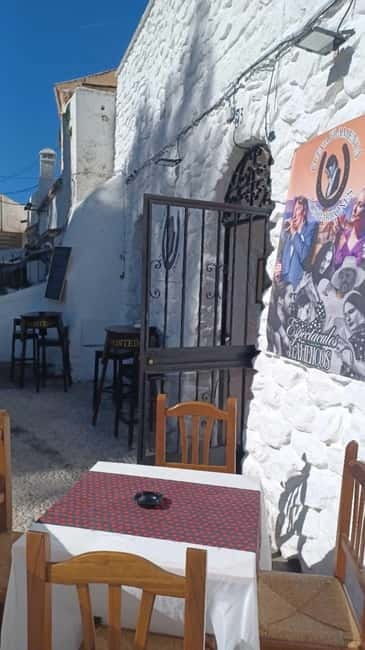 Granada: Flamenco Show Los Parrones in the Sacromonte Caves - Price and value in Granada: is $29 a fair deal?