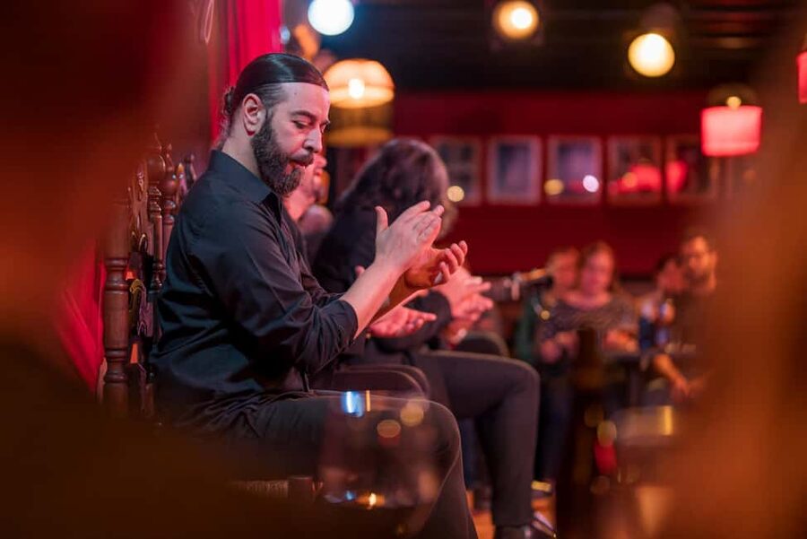 Granada: Flamenco Show with Dinner at Jardines de Zoraya - Dinner in the gardens: Andalusian flavors, about 1 hour 30 minutes